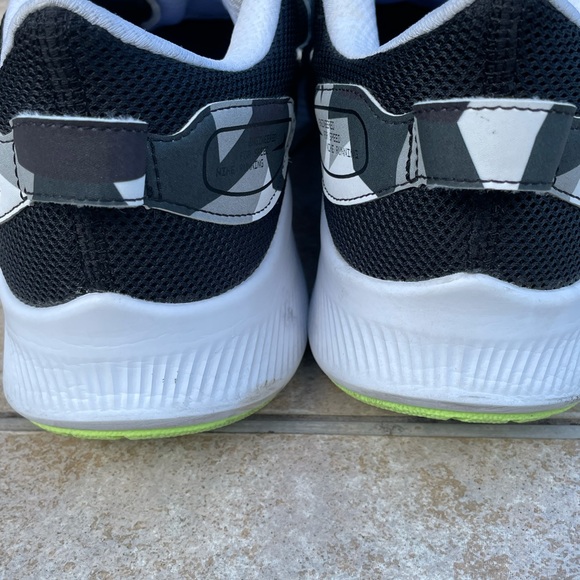 Nike Run All Day 2 CD0223 005 Black white Camo main image 4